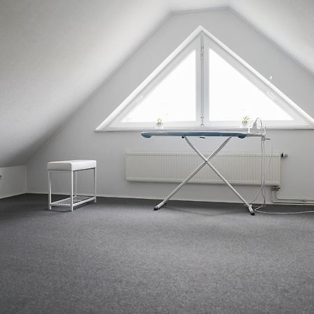 Modernes Stadthaus | Parkplatz | Wifi | Bad&Dusche | Kueche Hannover Exterior photo
