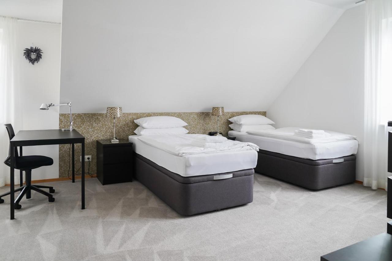 Modernes Stadthaus | Parkplatz | Wifi | Bad&Dusche | Kueche Hannover Exterior photo