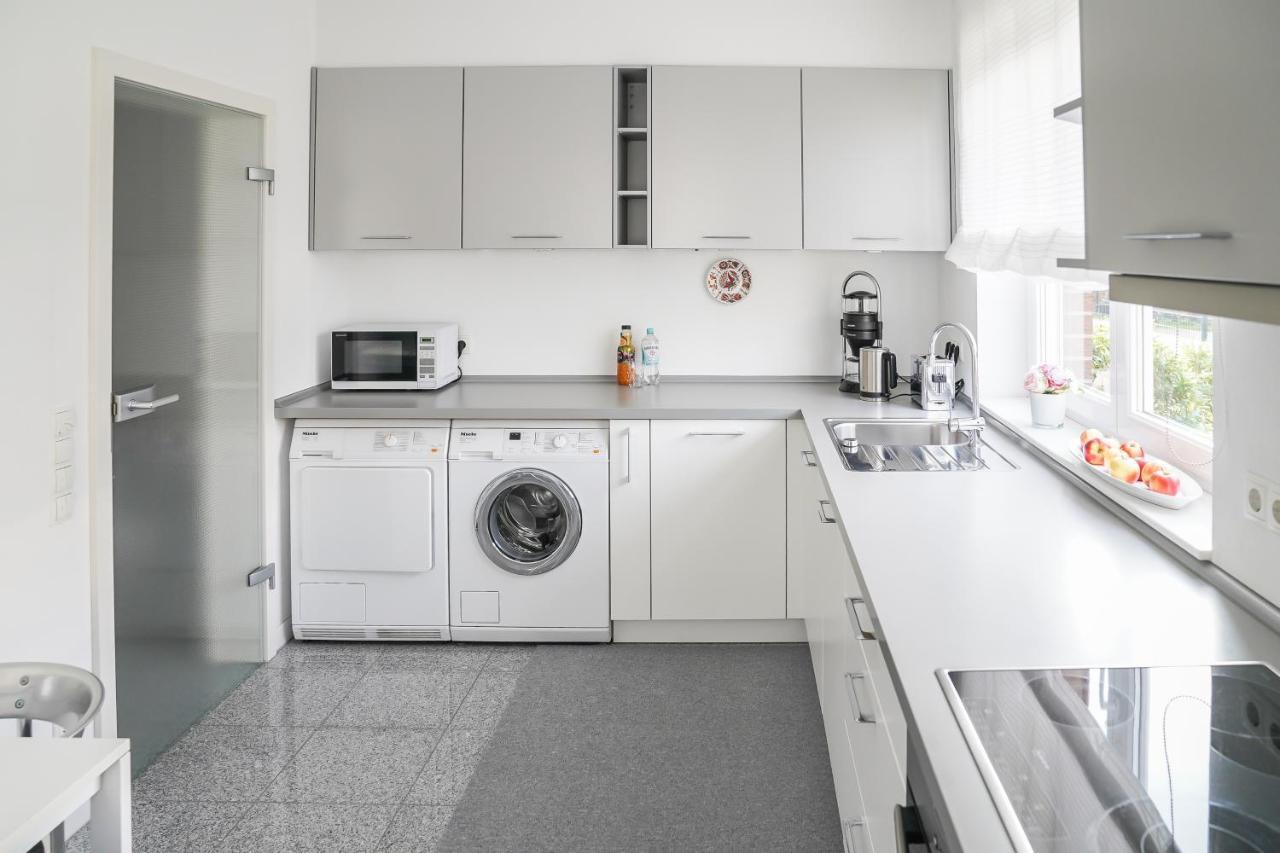 Modernes Stadthaus | Parkplatz | Wifi | Bad&Dusche | Kueche Hannover Exterior photo