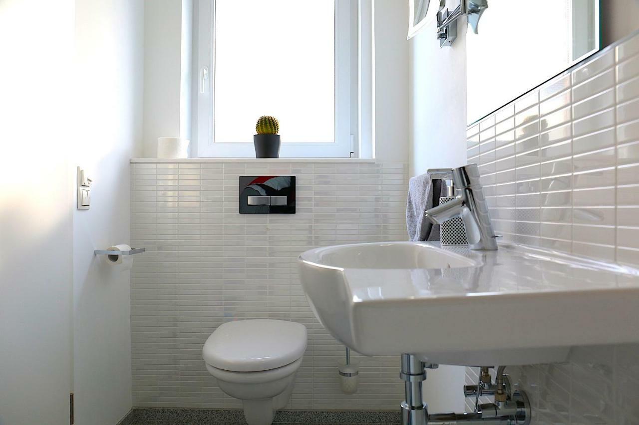 Modernes Stadthaus | Parkplatz | Wifi | Bad&Dusche | Kueche Hannover Exterior photo